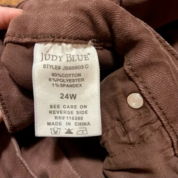 Judy Blue Flare Jeans Brown, 24W - Picture 6 of 9